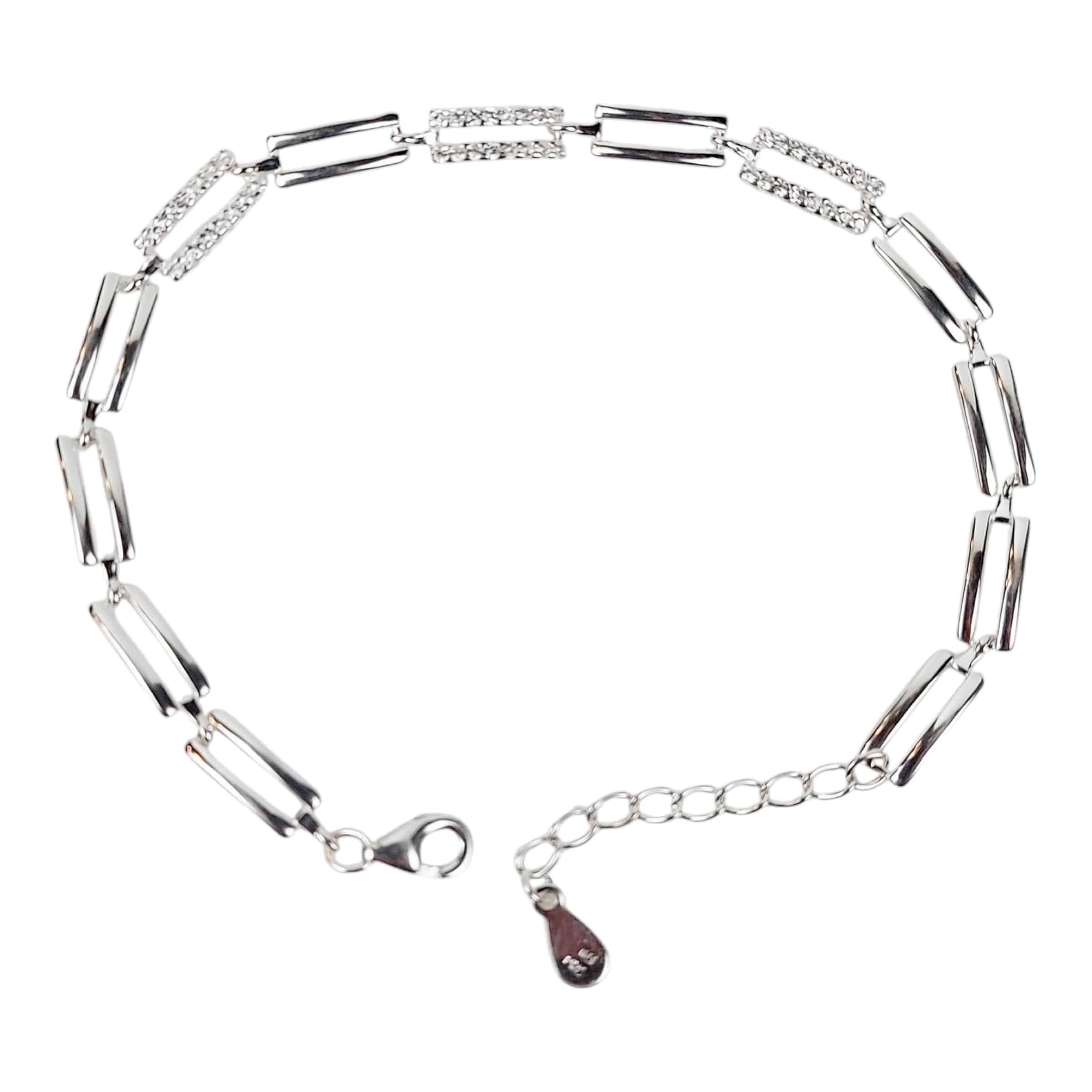 Photoroom_004_20241111_233247 Elegant Bars U-E-080 Ezüst Karkötő - Image 1